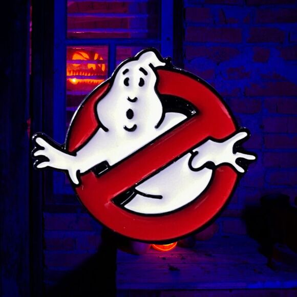 Ghostbusters Classic Movie No Ghost Sign Logo Enamel Metal Pin 80's Halloween - Picture 1 of 6